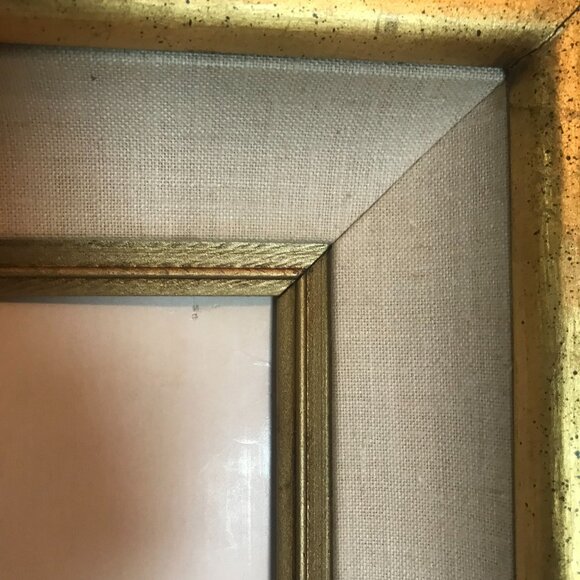 Gold Leaf Wood Wall Mount Art Frame With Linen Insert 14" x 16" - Picture 5 of 7